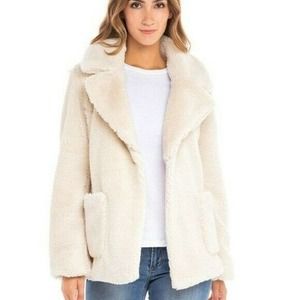 Sebby Faux Fur Teddy Sherpa Jacket In Cream Size Medium